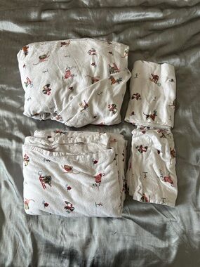 Threshold White 100% Cotton Queen Sheet Set with Holiday Puppies